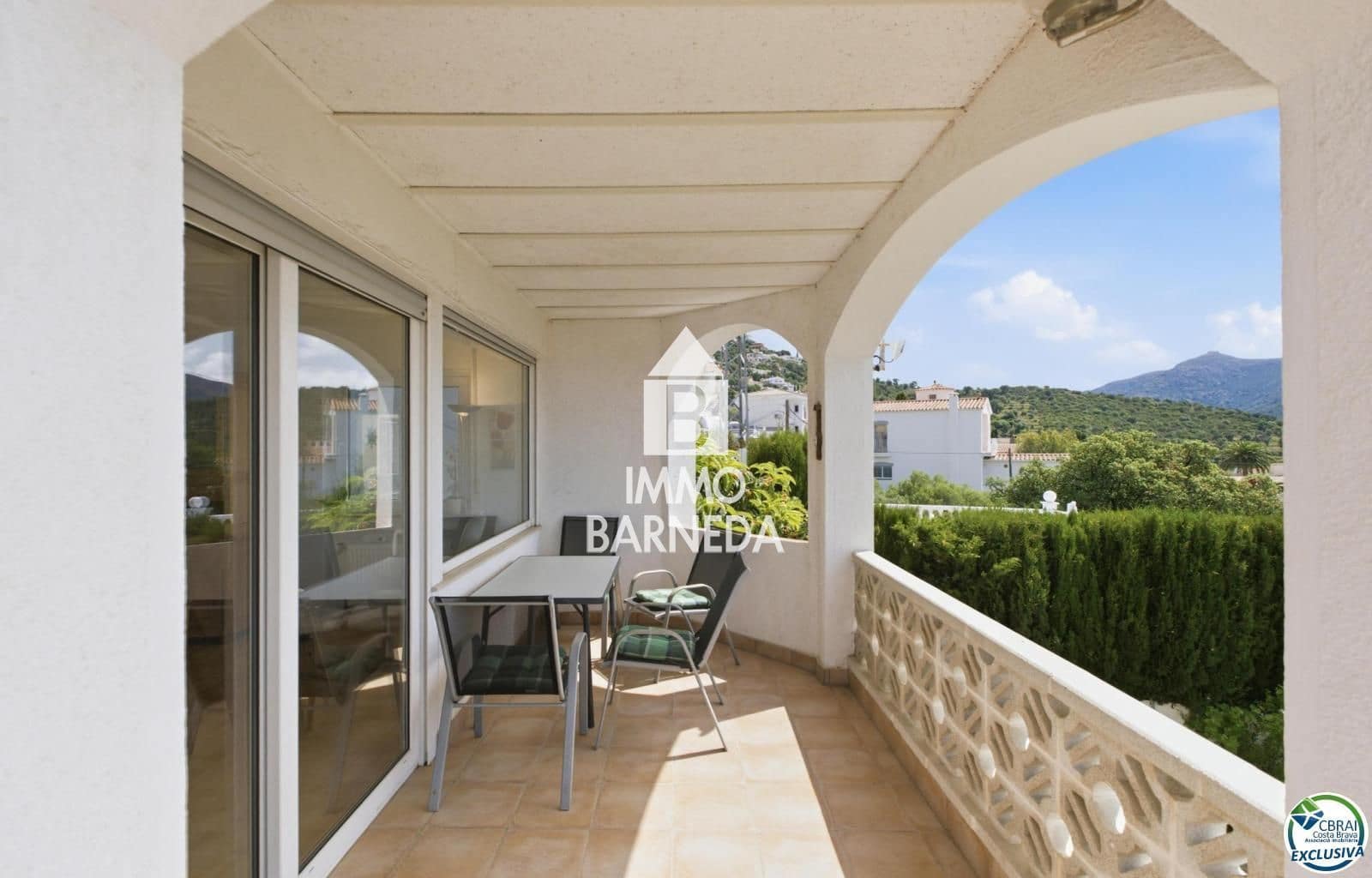 2 soveværelse Villa til salg i El Mas Fumats med garage - € 359.000 (Ref: 9829430)