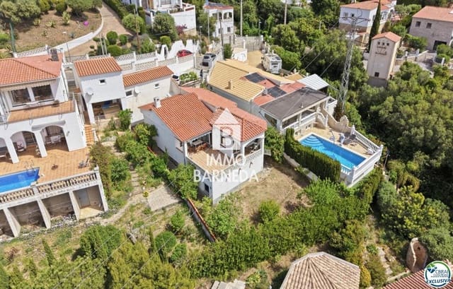 2 soveværelse Villa til salg i El Mas Fumats, Roses med garage - € 359.000 (Ref: 9829430)