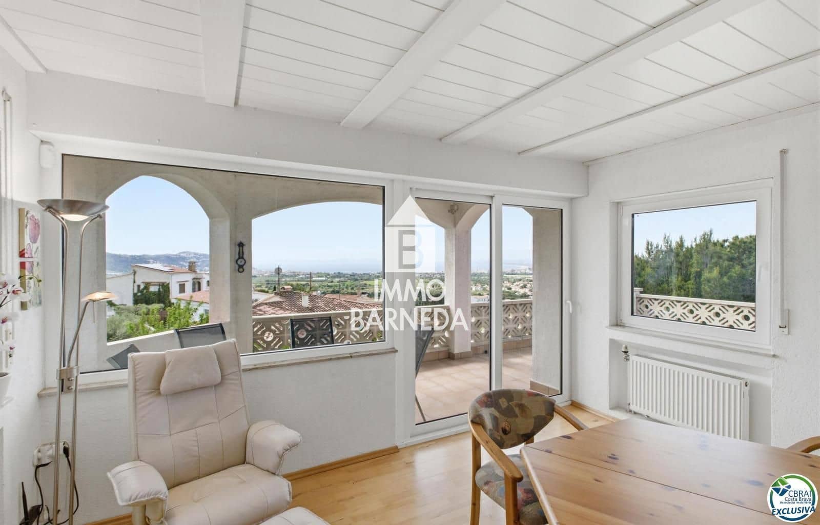 2 soveværelse Villa til salg i El Mas Fumats med garage - € 359.000 (Ref: 9829430)