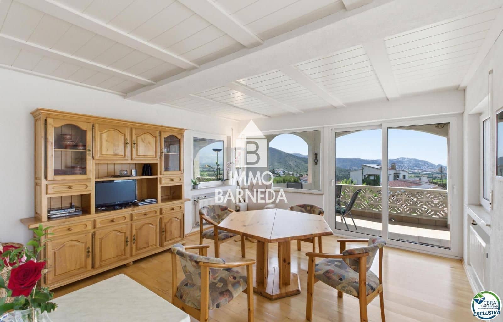 2 soveværelse Villa til salg i El Mas Fumats med garage - € 359.000 (Ref: 9829430)