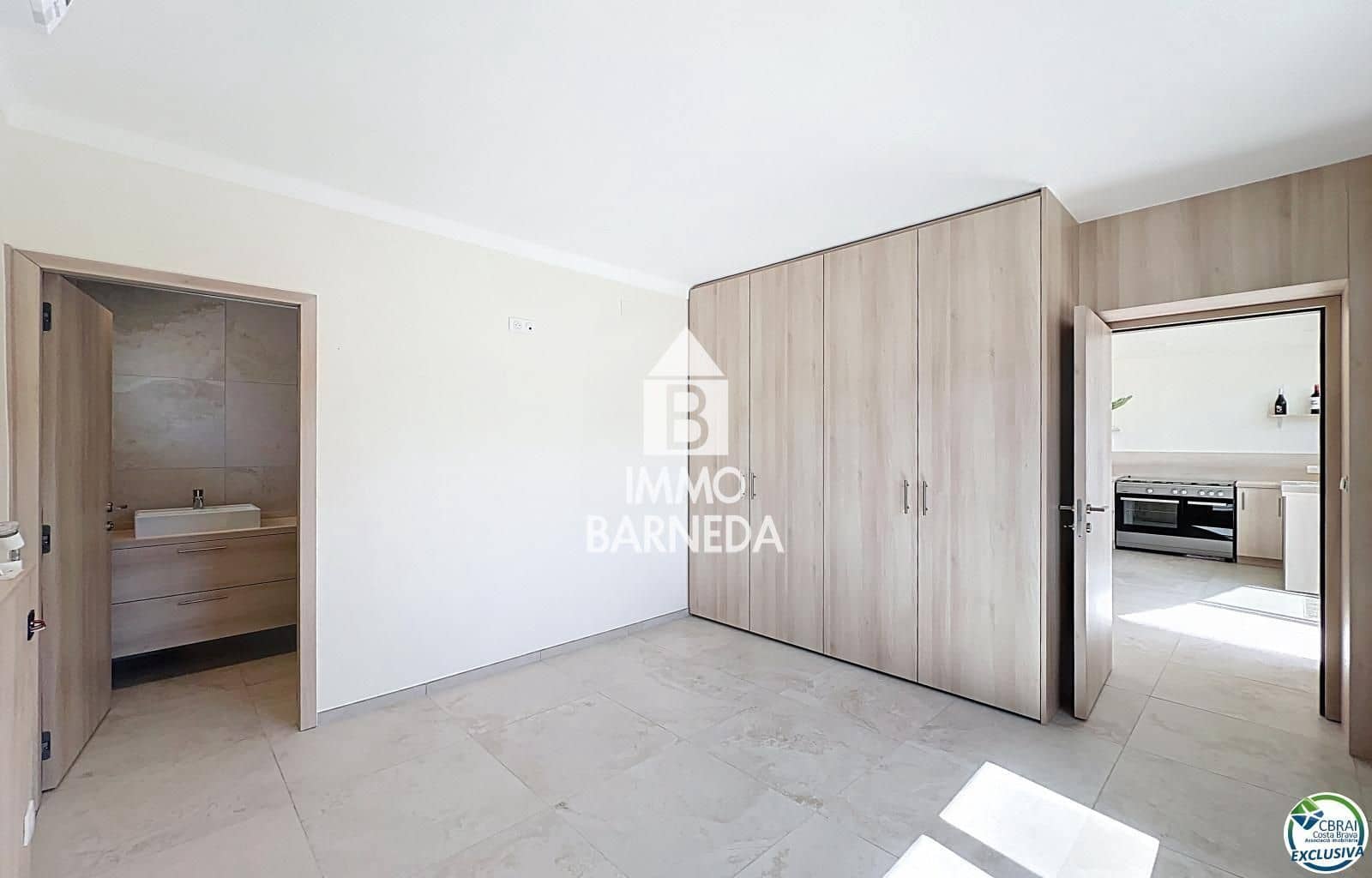 5 makuuhuone Huvila myytävänä paikassa Empuriabrava - 595 000 € (Ref: 9839712)