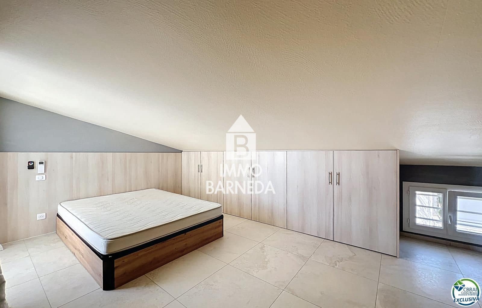 5 makuuhuone Huvila myytävänä paikassa Empuriabrava - 595 000 € (Ref: 9839712)