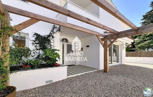 5 makuuhuone Huvila myytävänä paikassa Empuriabrava, Castelló d'Empúries - 595 000 € (Ref: 9839712)