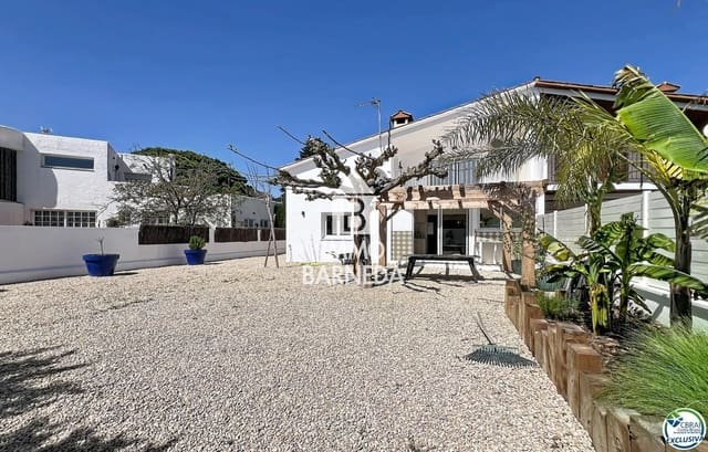 5 makuuhuone Huvila myytävänä paikassa Empuriabrava, Castelló d'Empúries - 595 000 € (Ref: 9839712)