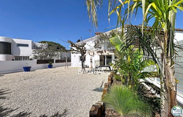 5 makuuhuone Huvila myytävänä paikassa Empuriabrava, Castelló d'Empúries - 595 000 € (Ref: 9839712)