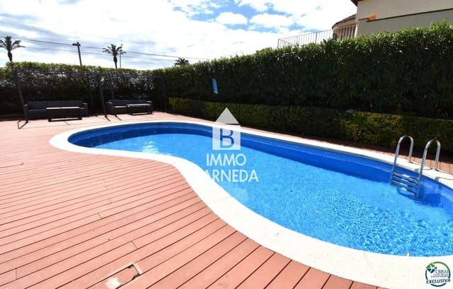 11 makuuhuone Huvila myytävänä paikassa Empuriabrava, Castelló d'Empúries mukana uima-altaan 
autotalli - 4 500 000 € (Ref: 9847592)