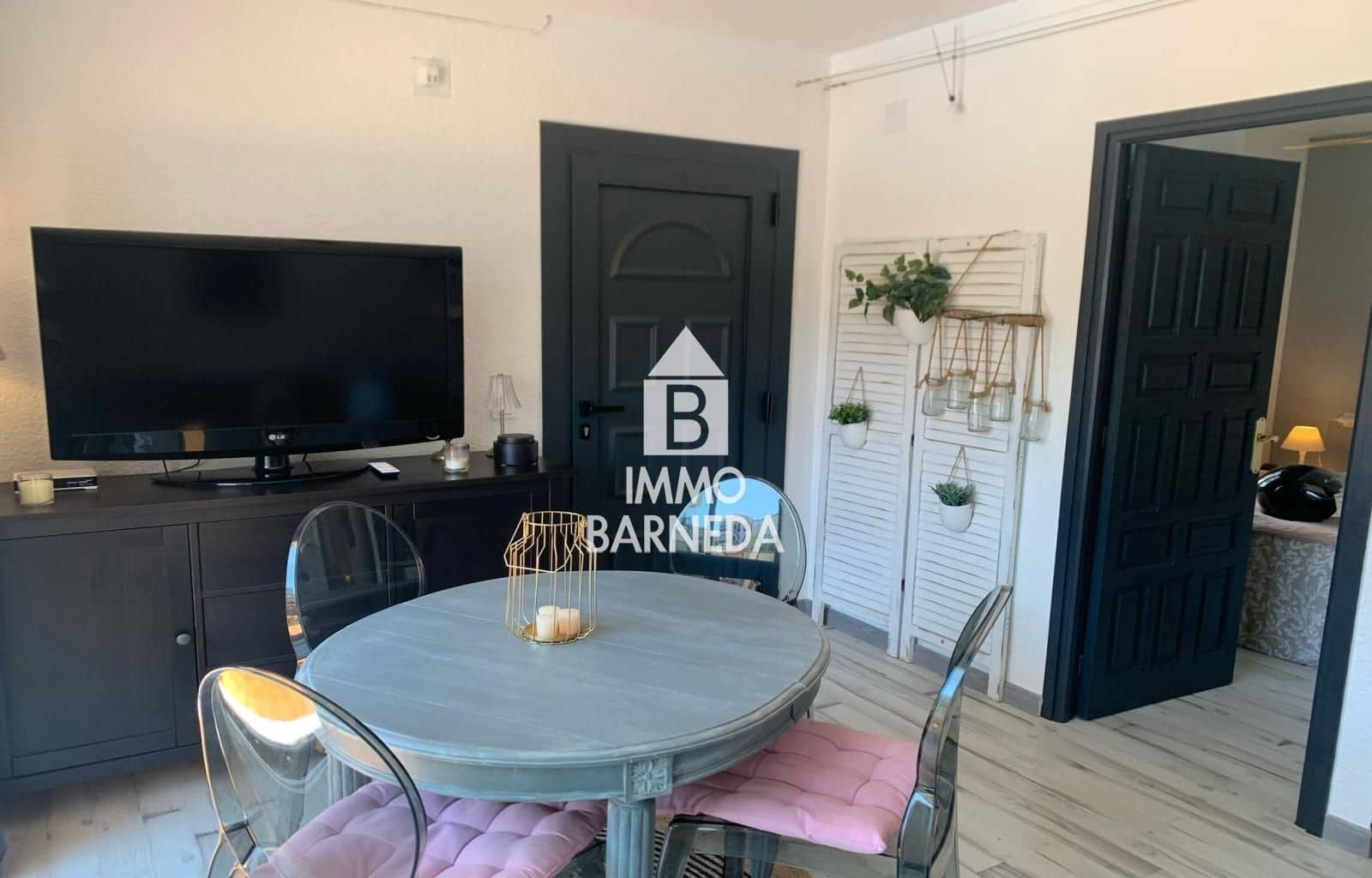 1 bedroom Flat for sale in Roses with pool garage - € 145,000 (Ref: 9854516)