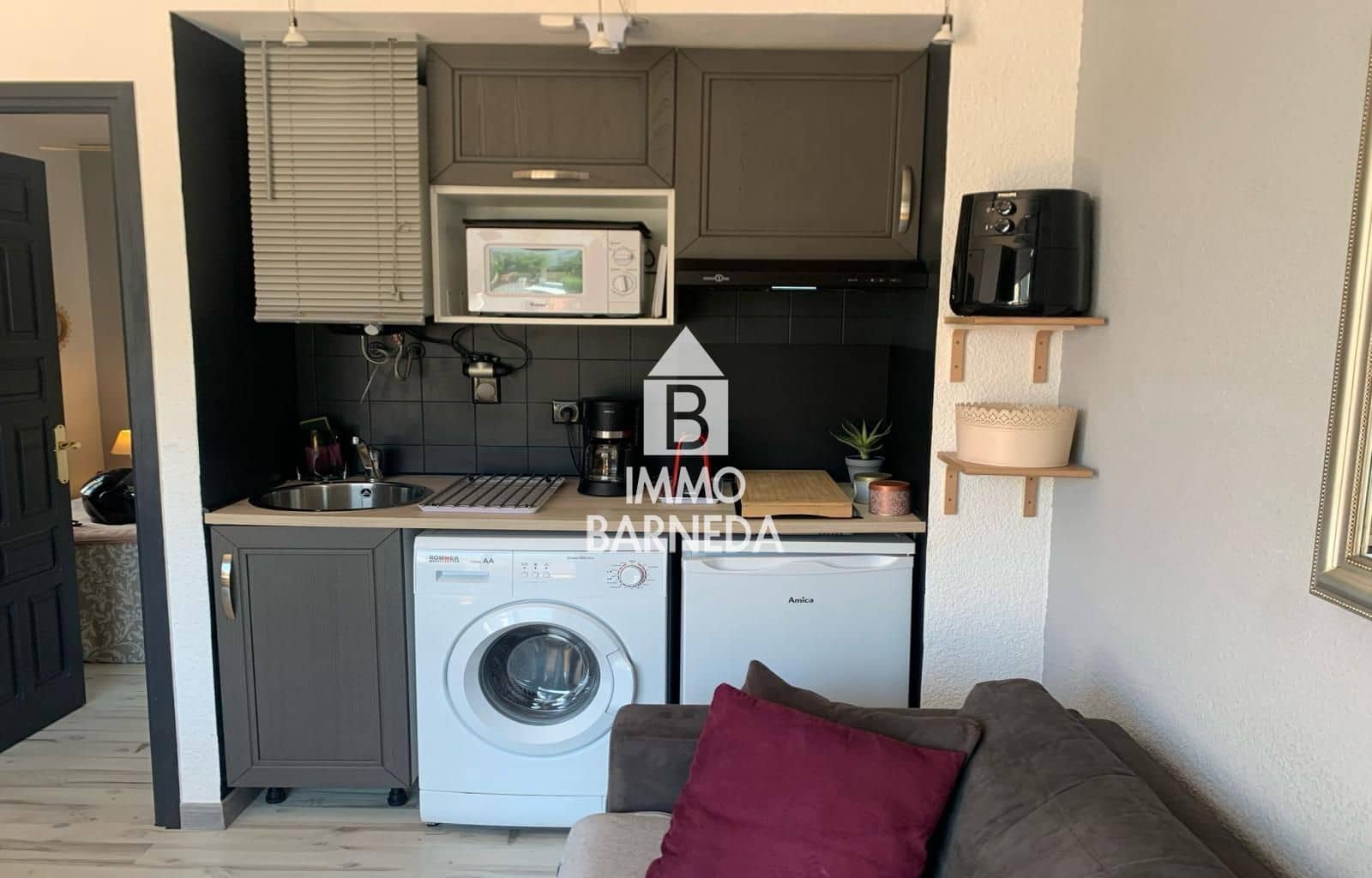 1 bedroom Flat for sale in Roses with pool garage - € 145,000 (Ref: 9854516)
