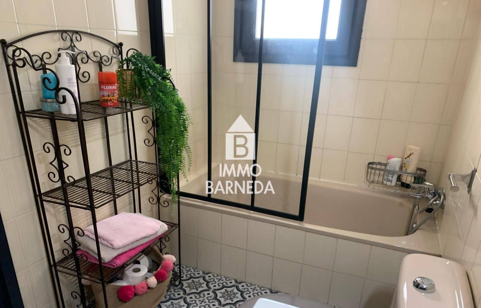 1 bedroom Flat for sale in Roses with pool garage - € 145,000 (Ref: 9854516)