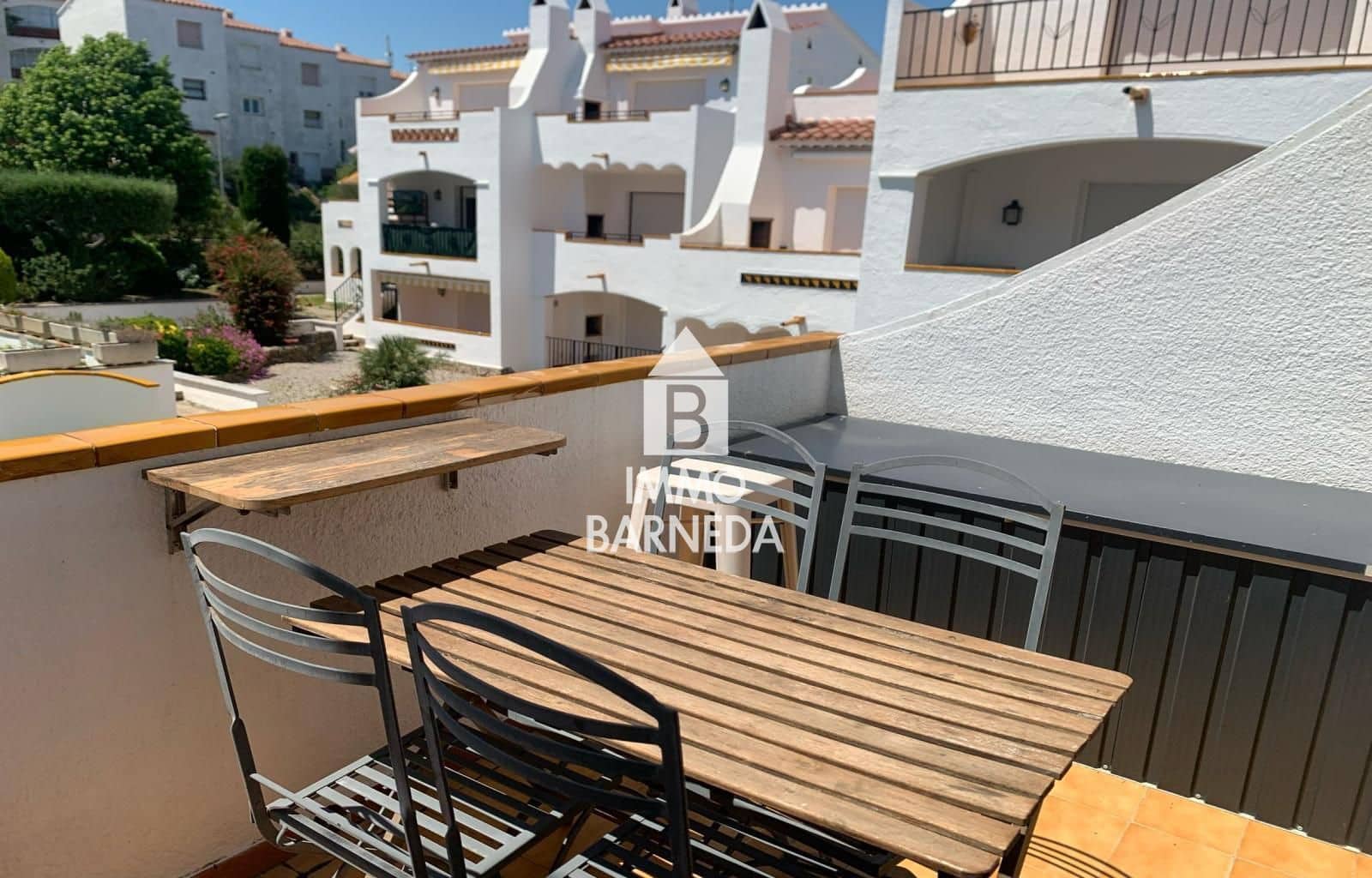 1 bedroom Flat for sale in Roses with pool garage - € 145,000 (Ref: 9854516)