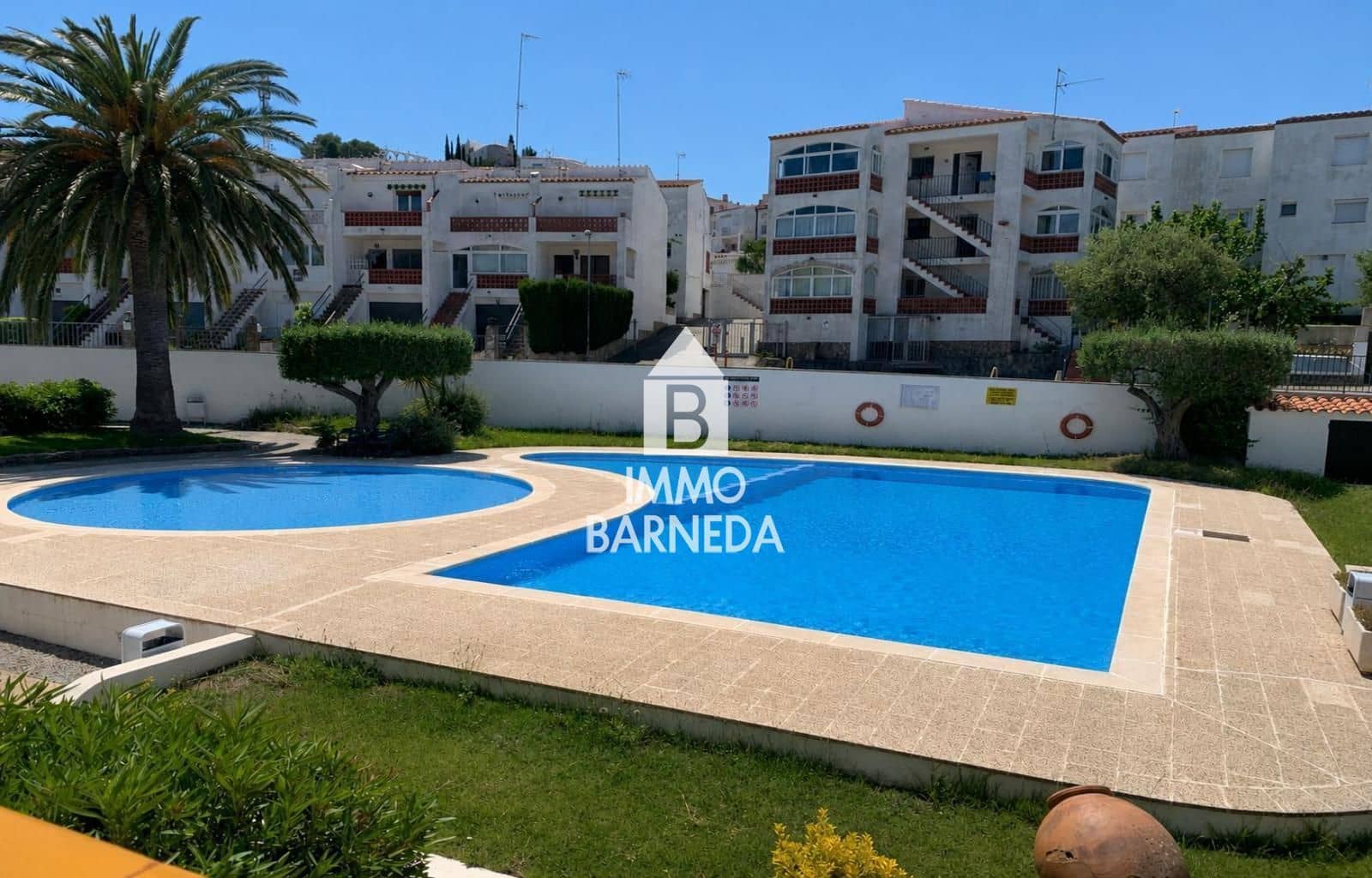 1 bedroom Flat for sale in Roses with pool garage - € 145,000 (Ref: 9854516)