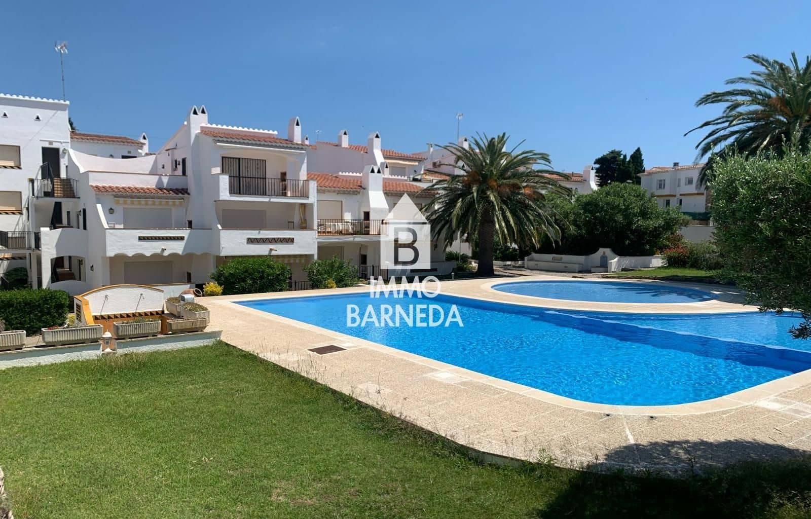 1 bedroom Flat for sale in Roses with pool garage - € 145,000 (Ref: 9854516)