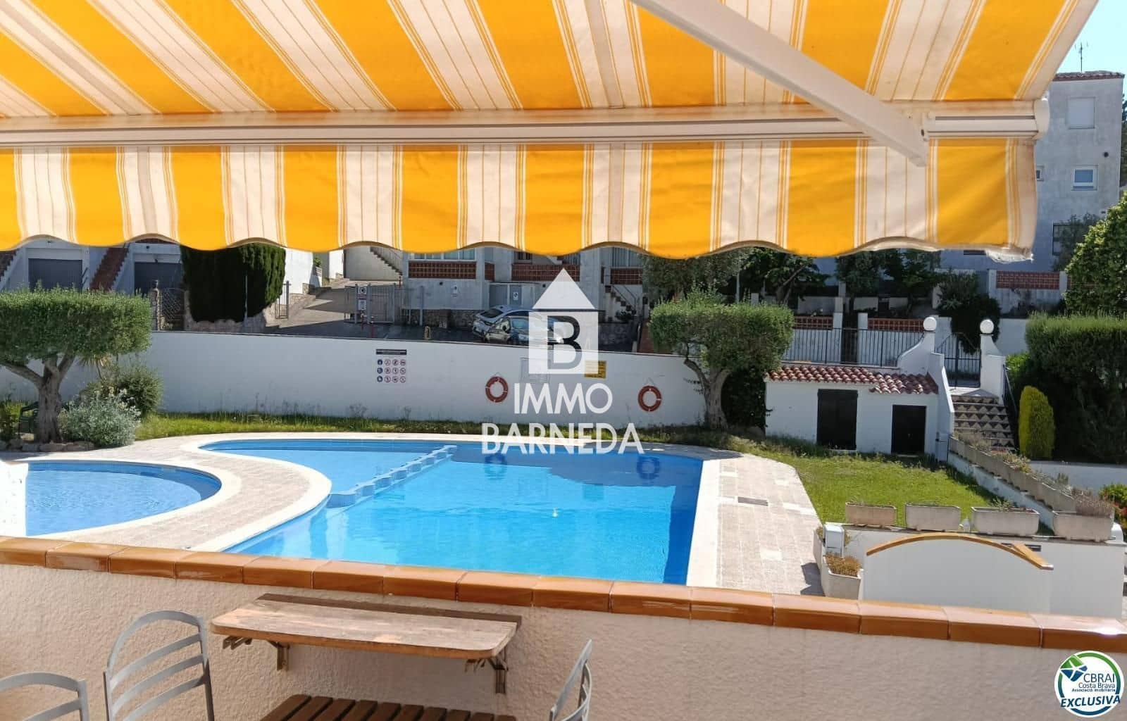 1 bedroom Flat for sale in Roses with pool garage - € 145,000 (Ref: 9854516)