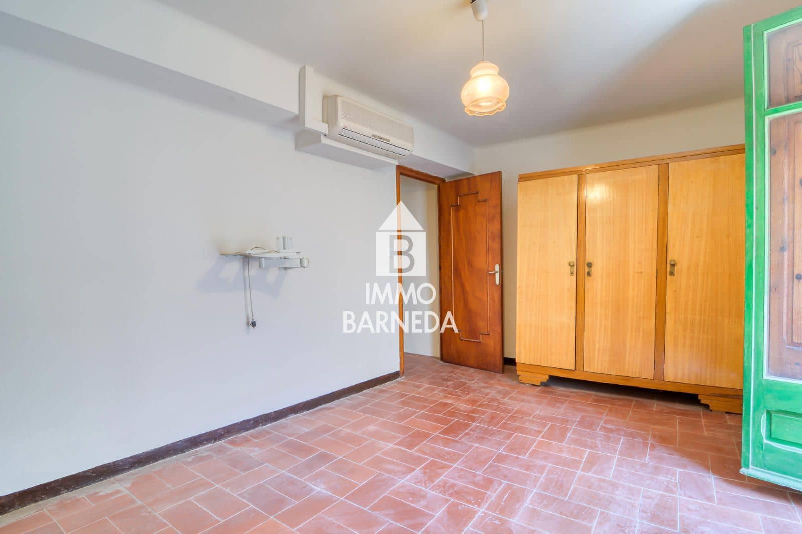 5 Zimmer Villa zu verkaufen in Peralada mit Garage - 295.000 € (Ref: 9858645)