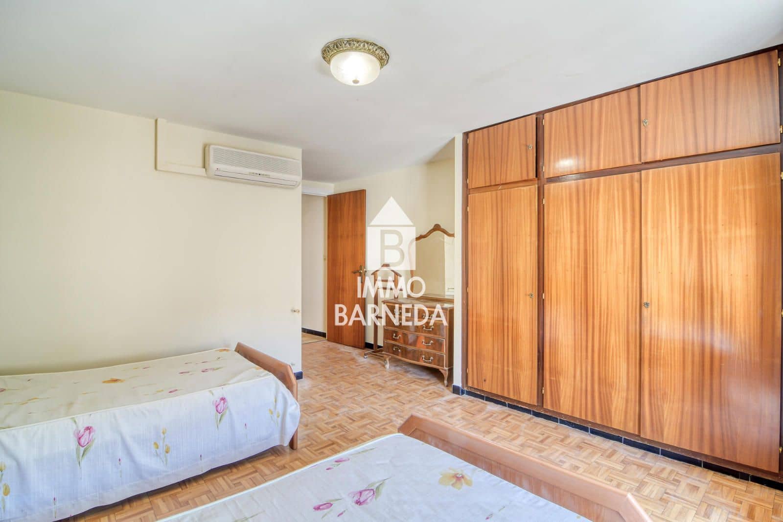 5 Zimmer Villa zu verkaufen in Peralada mit Garage - 295.000 € (Ref: 9858645)