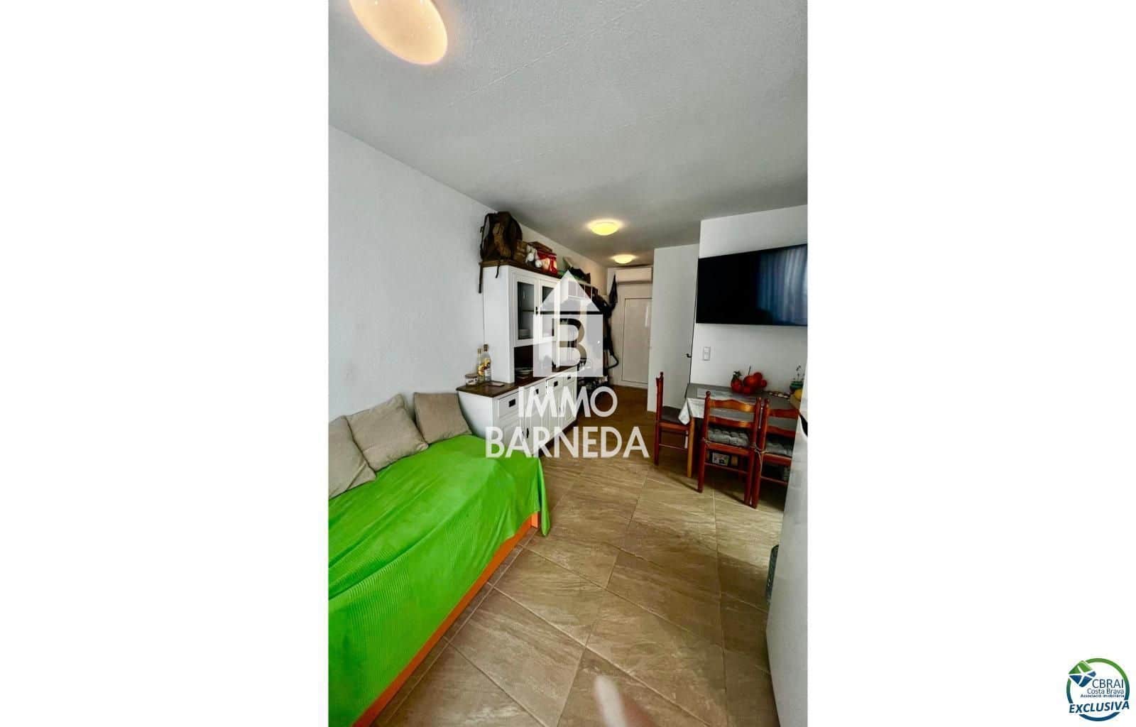 Chalet de 2 habitaciones en Empuriabrava en venta - 225.000 € (Ref: 9882428)