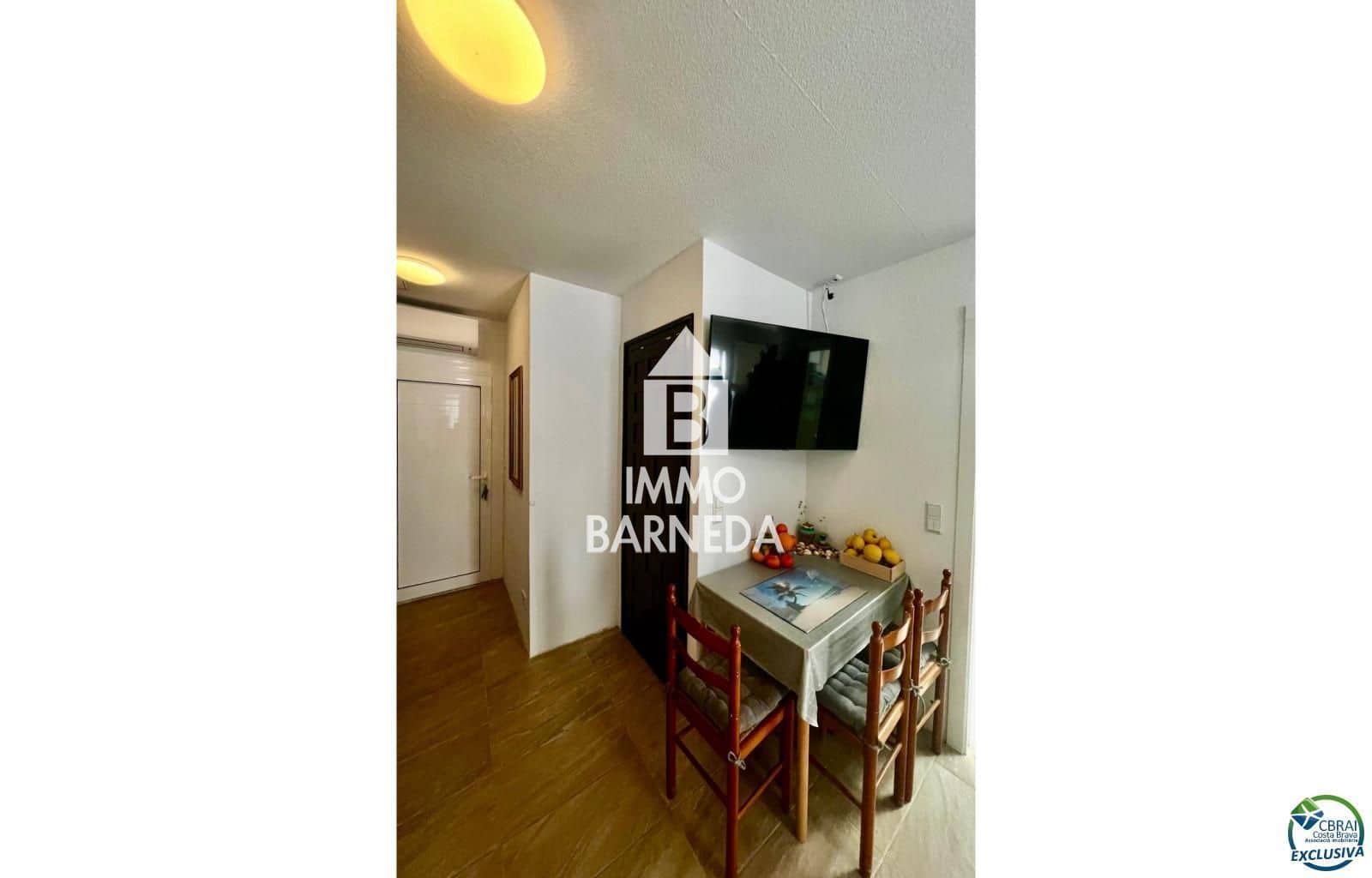Chalet de 2 habitaciones en Empuriabrava en venta - 225.000 € (Ref: 9882428)