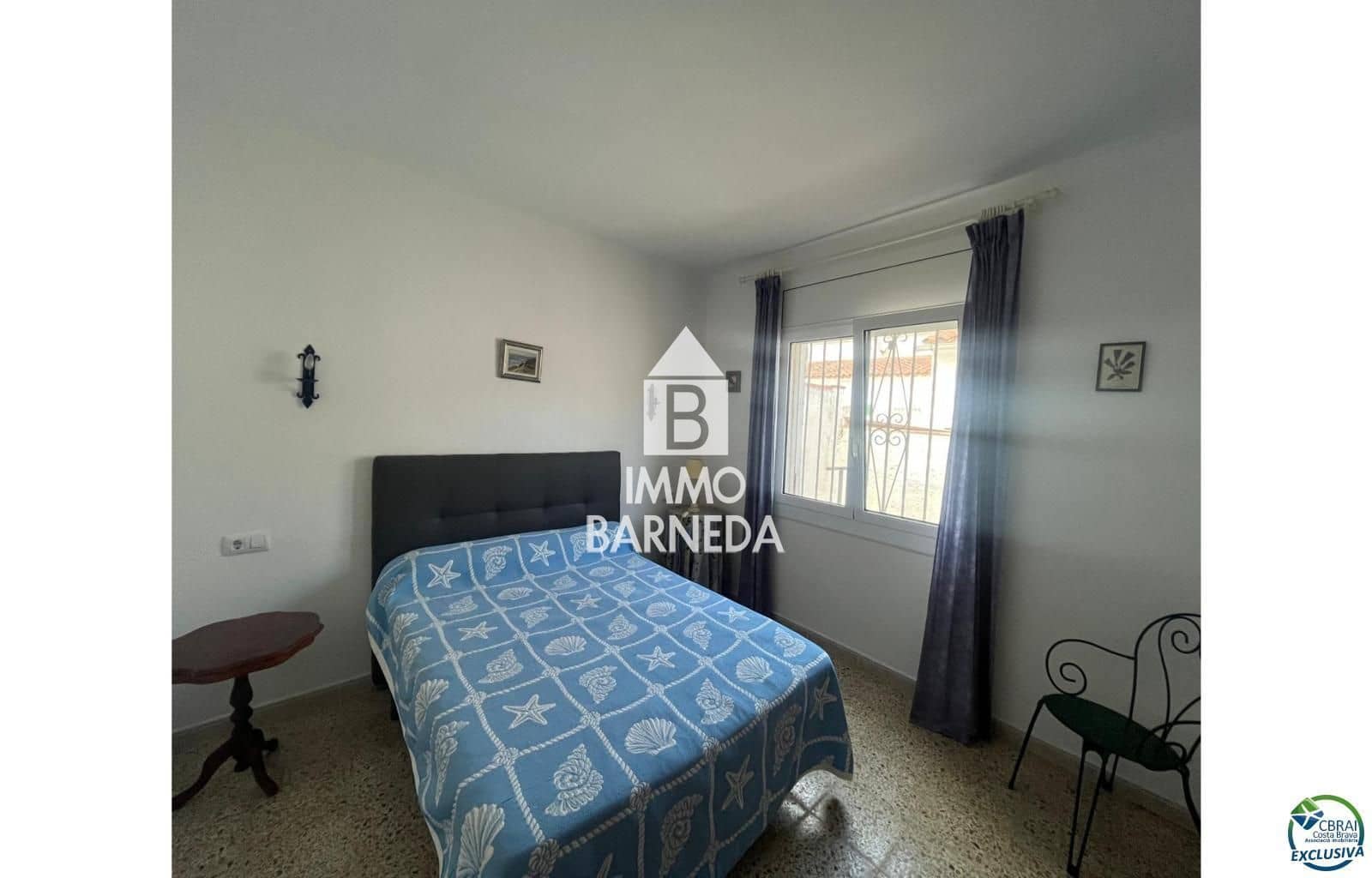 Villa for sale in Empuriabrava with garage - € 379,000 (Ref: 9882429)
