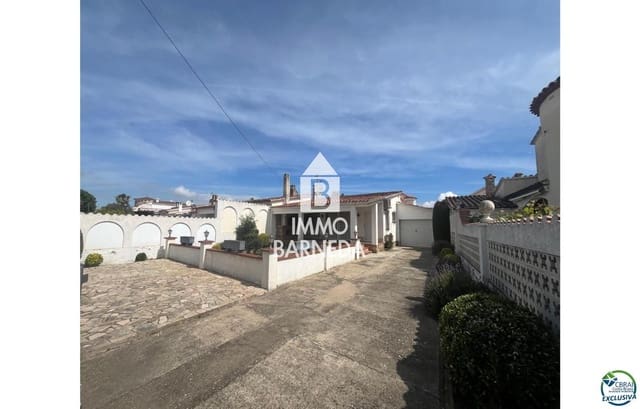 Villa til salg i Empuriabrava, Castelló d'Empúries med garage - € 379.000 (Ref: 9882429)