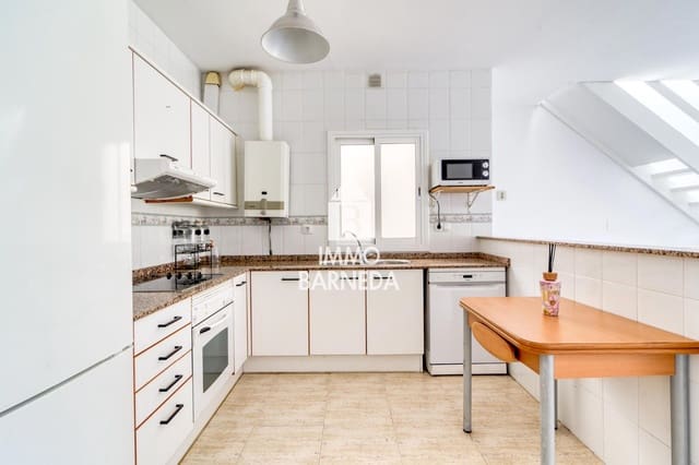 2 soveværelse Lejlighed til salg i Roses - € 239.000 (Ref: 9885168)