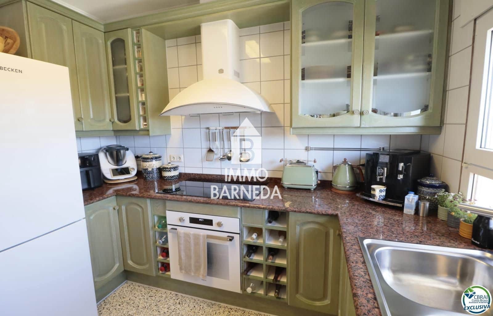 4 bedroom Villa for sale in Roses with pool garage - € 475,000 (Ref: 9892696)