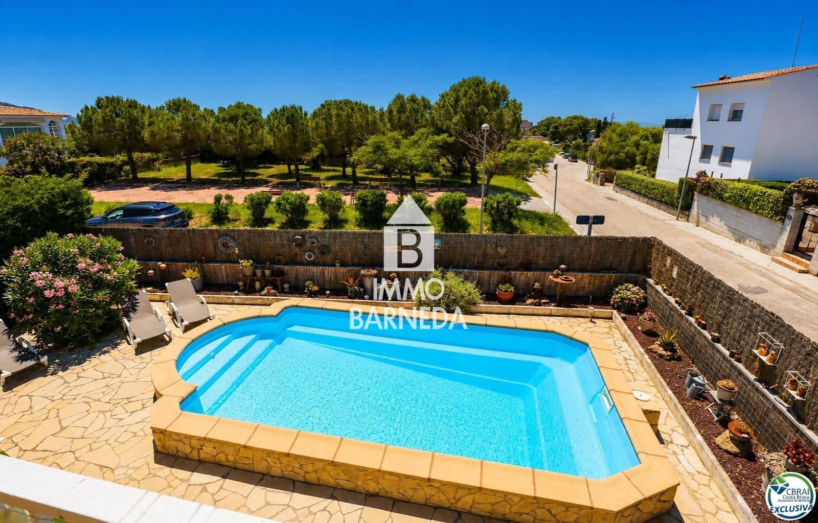 4 bedroom Villa for sale in Roses with pool garage - € 475,000 (Ref: 9892696)