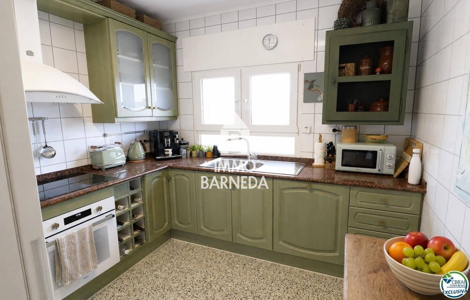 4 bedroom Villa for sale in Roses with pool garage - € 475,000 (Ref: 9892696)