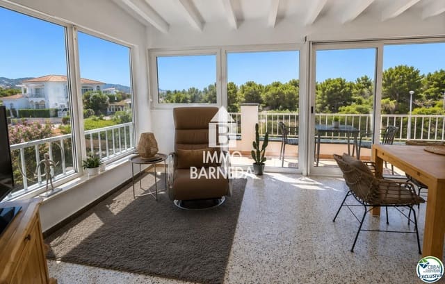 4 bedroom Villa for sale in Roses with pool garage - € 475,000 (Ref: 9892696)