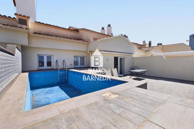 3 chambre Appartement à vendre à Empuriabrava, Castelló d'Empúries avec piscine garage - 480 000 € (Ref: 9895274)