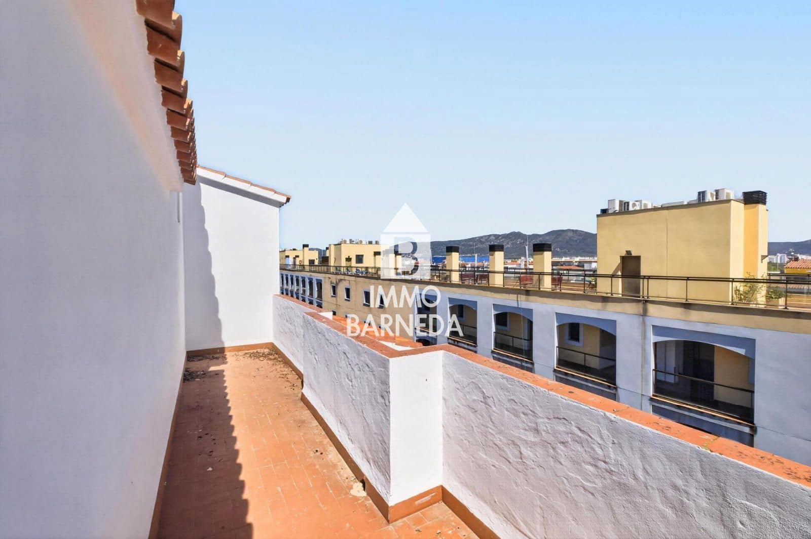 3 bedroom Flat for sale in Empuriabrava with pool garage - € 480,000 (Ref: 9895274)