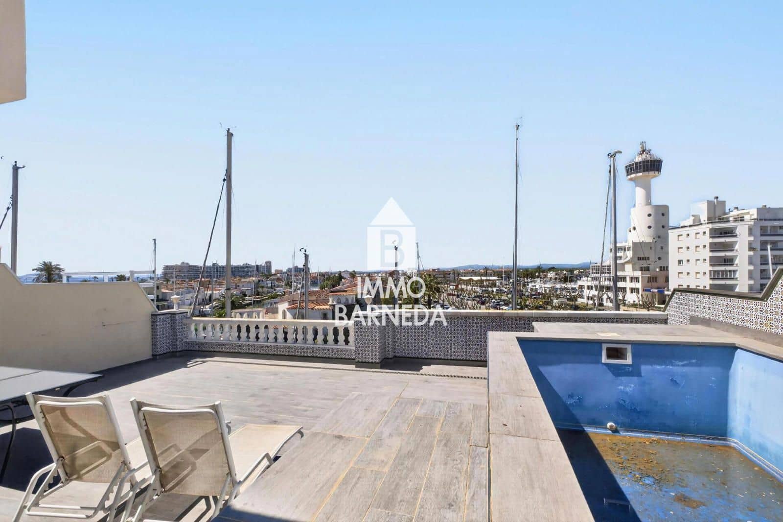 3 bedroom Flat for sale in Empuriabrava with pool garage - € 480,000 (Ref: 9895274)