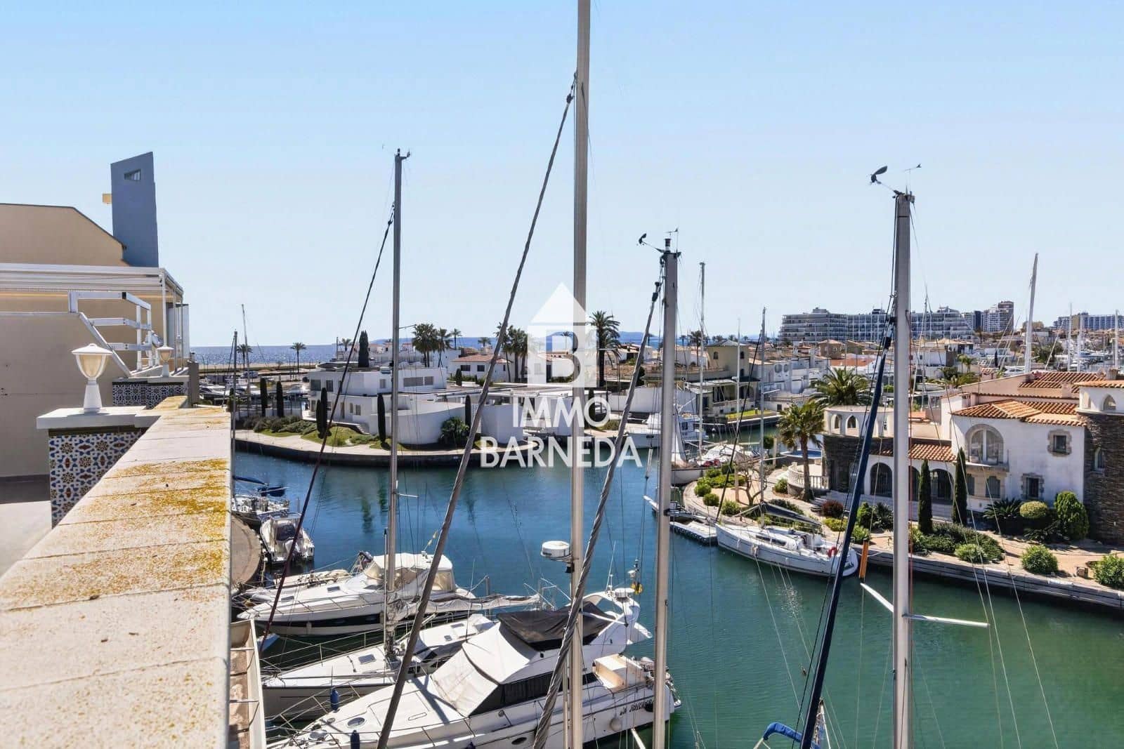 3 bedroom Flat for sale in Empuriabrava with pool garage - € 480,000 (Ref: 9895274)