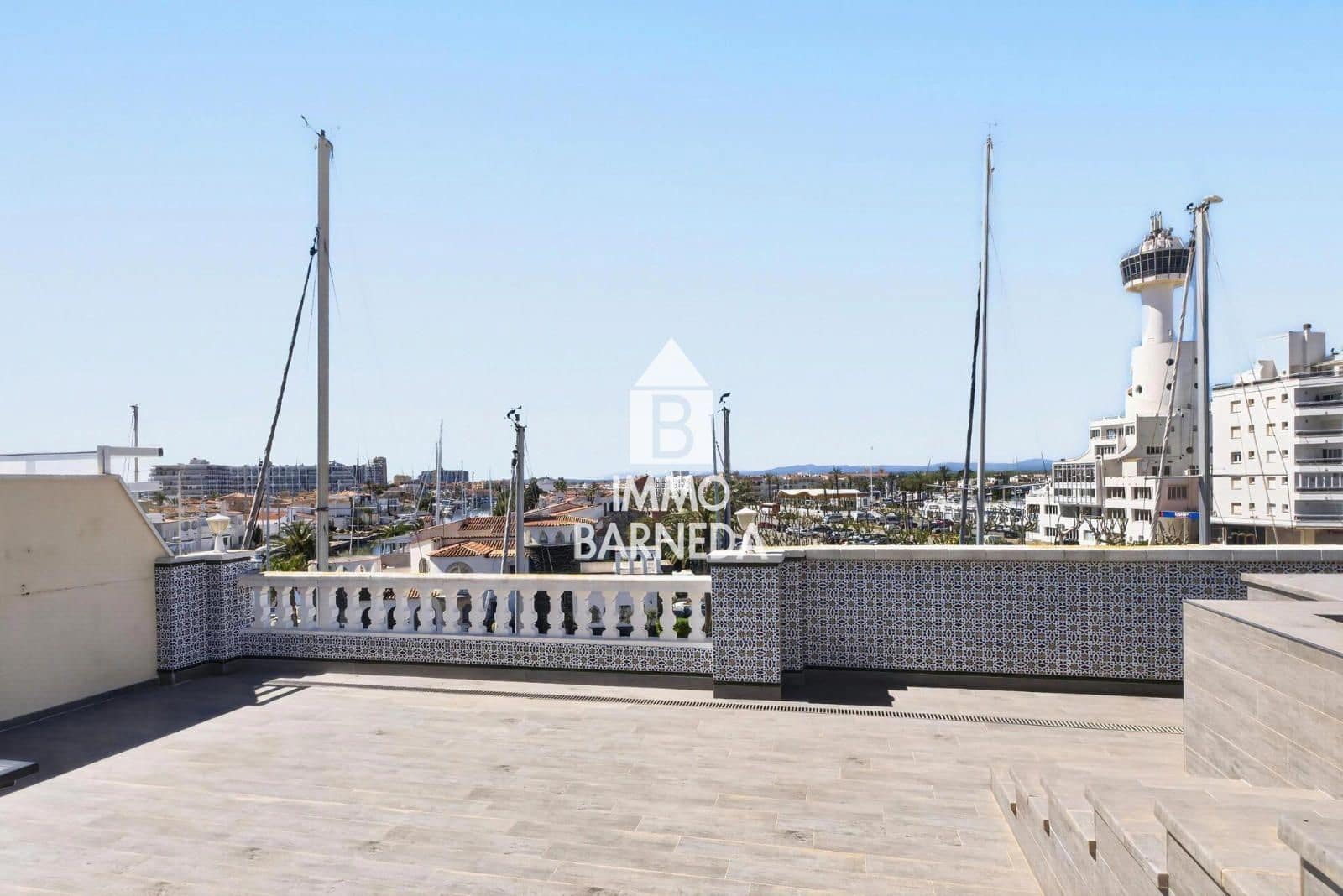 3 bedroom Flat for sale in Empuriabrava with pool garage - € 480,000 (Ref: 9895274)