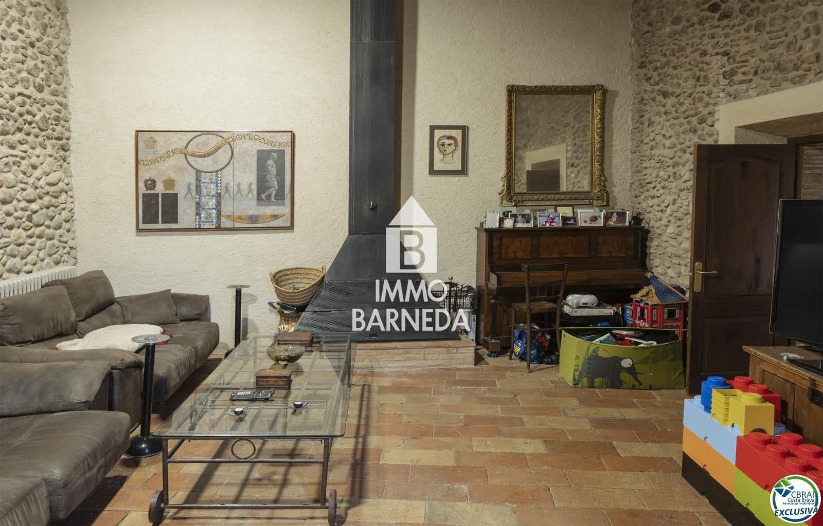 Chalet de 11 habitaciones en Sant Miquel de Fluvià en venta con piscina garaje - 1.900.000 € (Ref: 9895275)