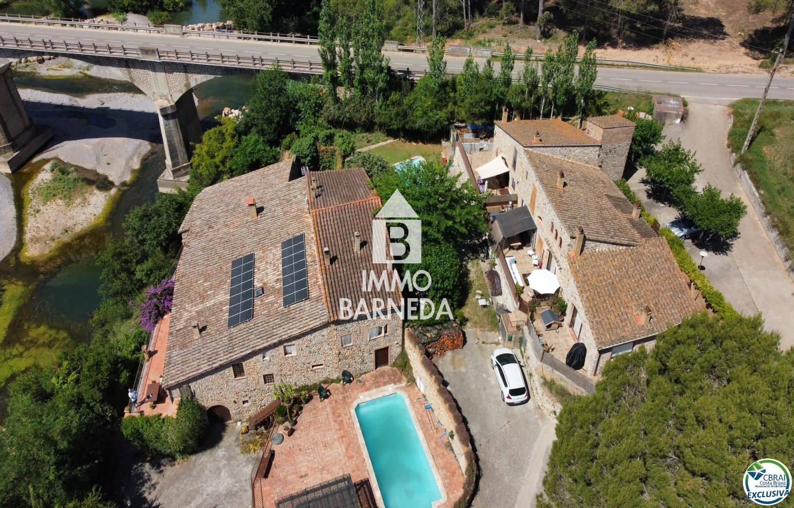 Chalet de 11 habitaciones en Sant Miquel de Fluvià en venta con piscina garaje - 1.900.000 € (Ref: 9895275)