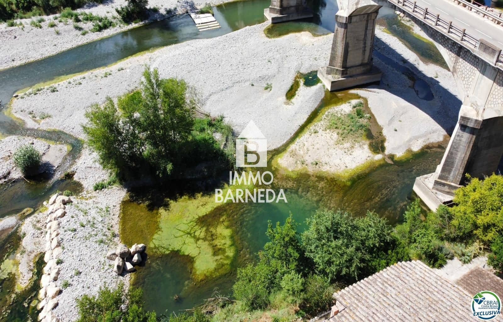 Chalet de 11 habitaciones en Sant Miquel de Fluvià en venta con piscina garaje - 1.900.000 € (Ref: 9895275)