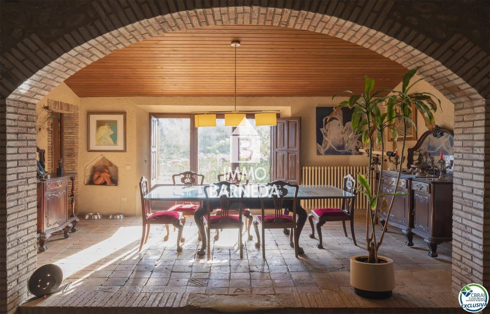 Chalet de 11 habitaciones en Sant Miquel de Fluvià en venta con piscina garaje - 1.900.000 € (Ref: 9895275)