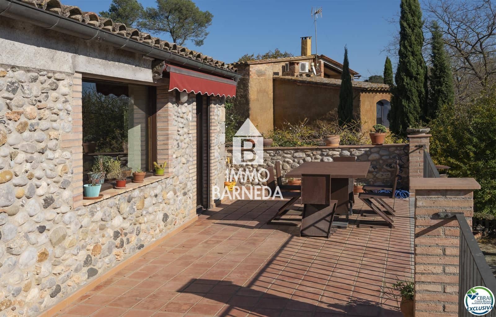 Chalet de 11 habitaciones en Sant Miquel de Fluvià en venta con piscina garaje - 1.900.000 € (Ref: 9895275)