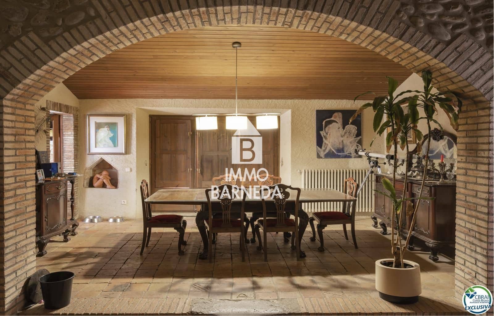 Chalet de 11 habitaciones en Sant Miquel de Fluvià en venta con piscina garaje - 1.900.000 € (Ref: 9895275)