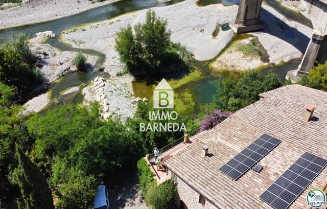 11 bedroom Villa for sale in Sant Miquel de Fluvià - € 1,900,000 (Ref: 9895275)