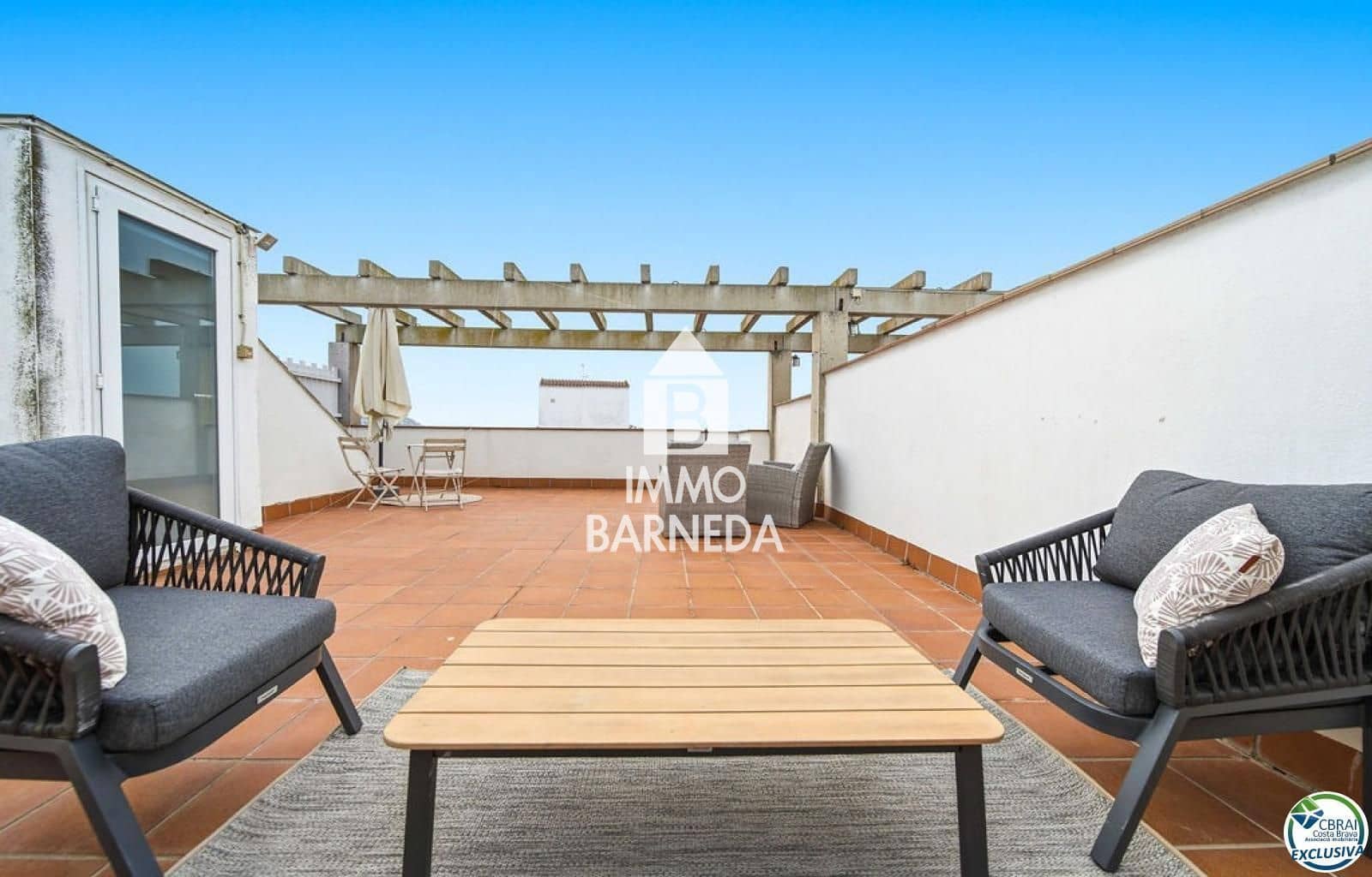 2 slaapkamer Flat te koop in Santa Margarida met zwembad garage - € 235.000 (Ref: 9911541)