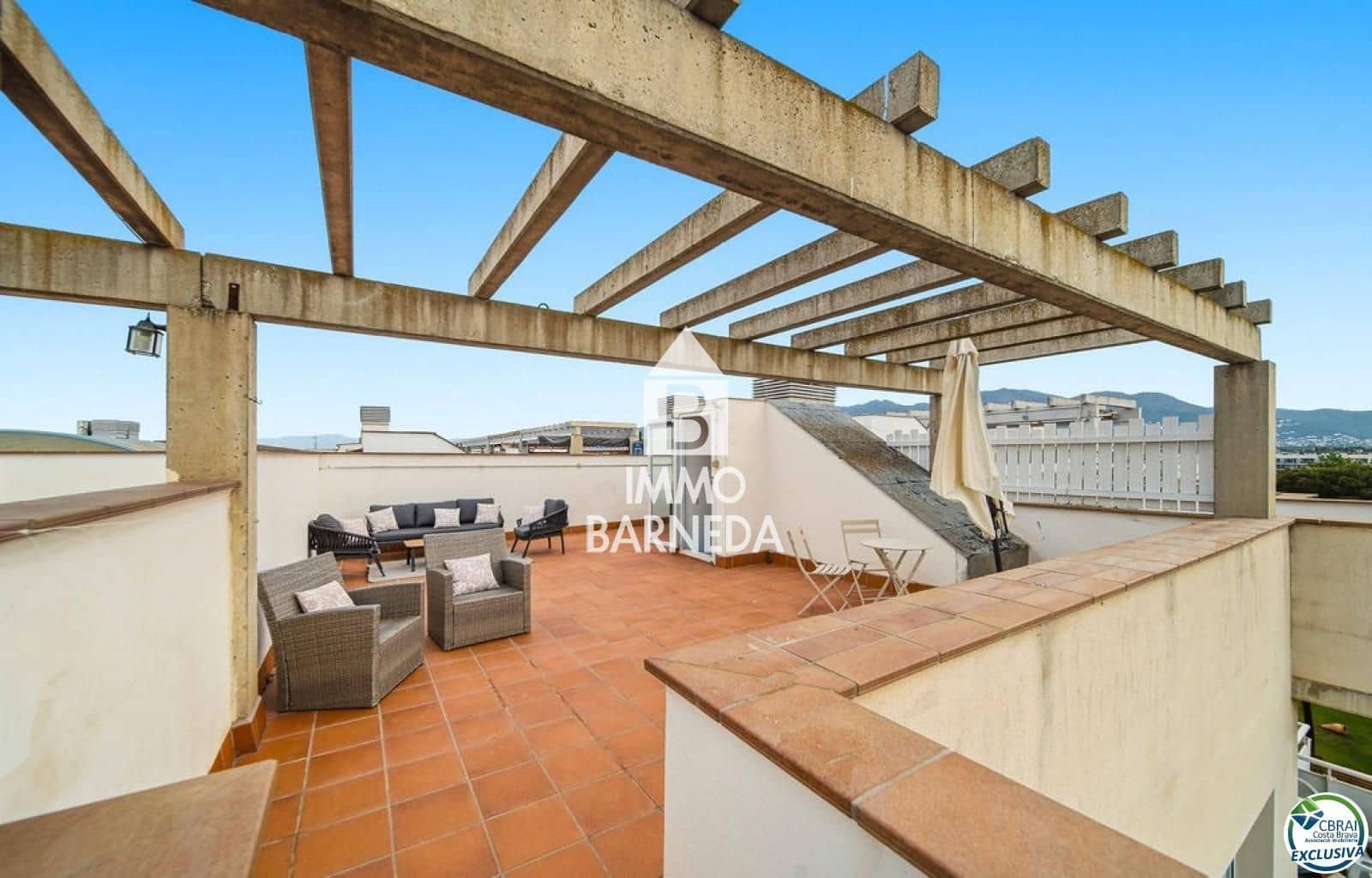 2 slaapkamer Flat te koop in Santa Margarida met zwembad garage - € 235.000 (Ref: 9911541)