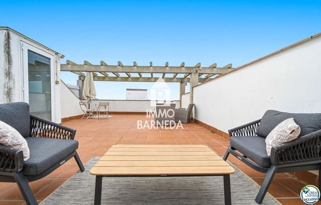 2 slaapkamer Flat te koop in Santa Margarida, Roses met zwembad garage - € 235.000 (Ref: 9911541)