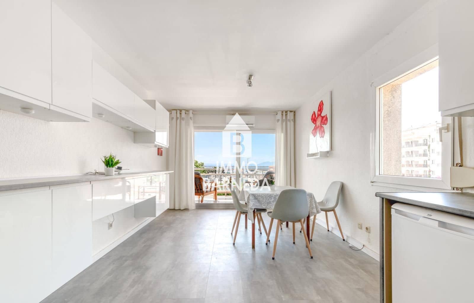 2 bedroom Flat for sale in Roses - € 223,000 (Ref: 9914835)