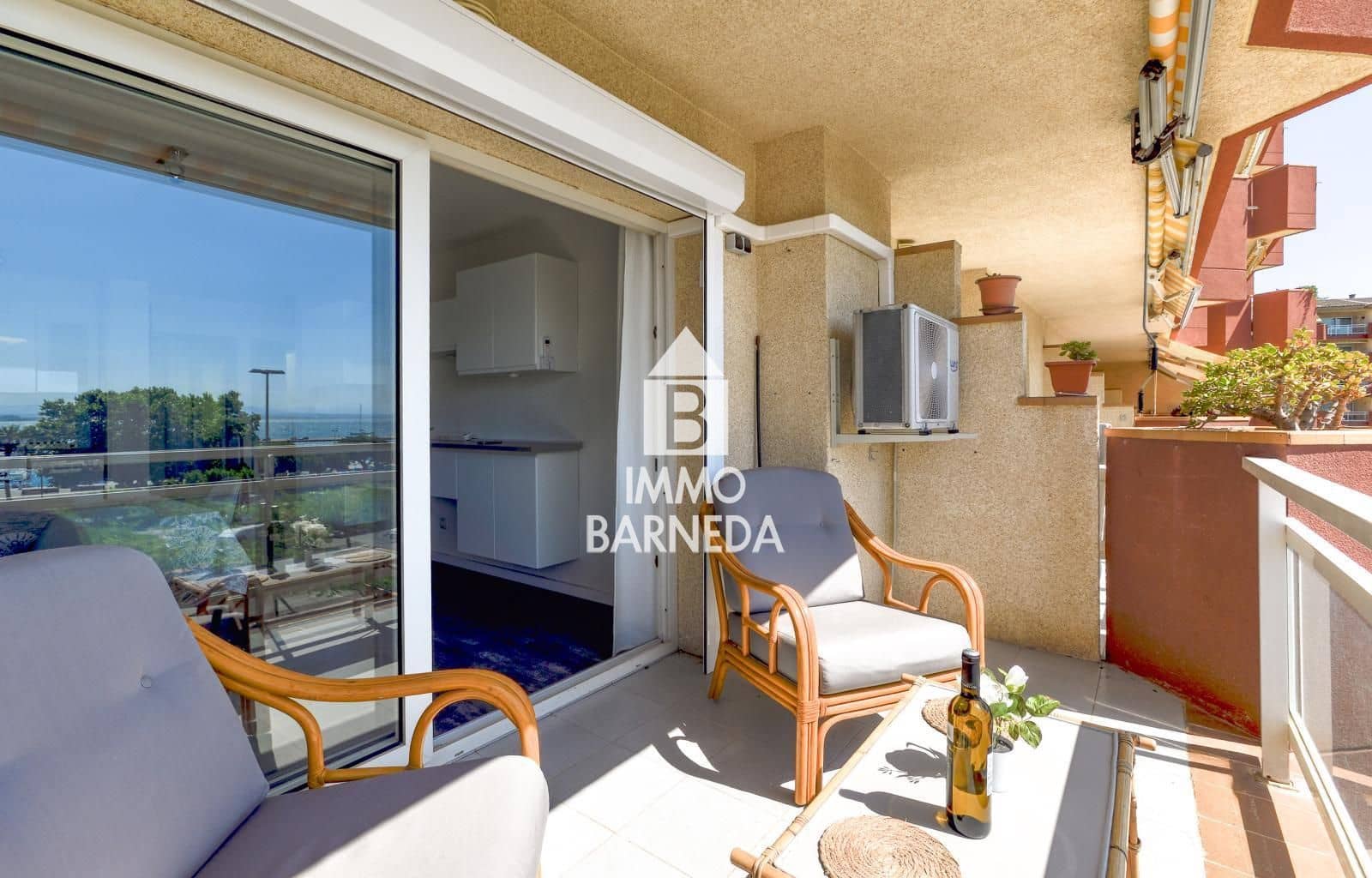 2 bedroom Flat for sale in Roses - € 223,000 (Ref: 9914835)