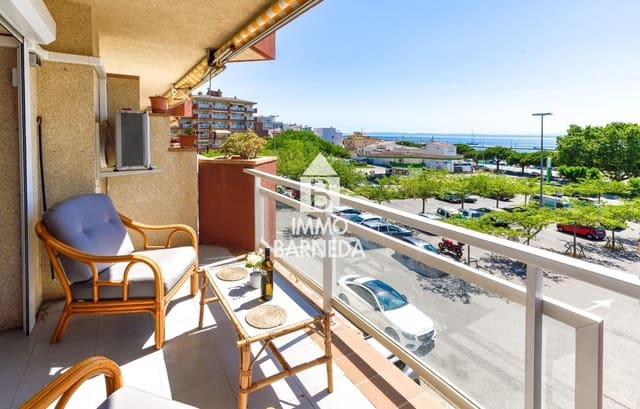 2 bedroom Flat for sale in Roses - € 223,000 (Ref: 9914835)