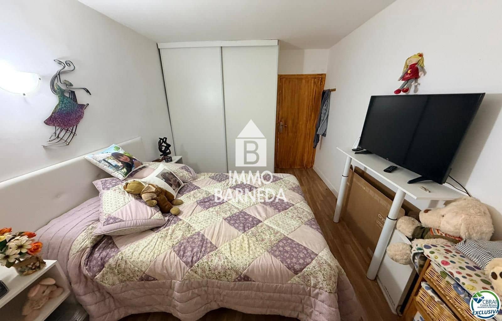2 bedroom Flat for sale in Roses - € 190,000 (Ref: 9924933)