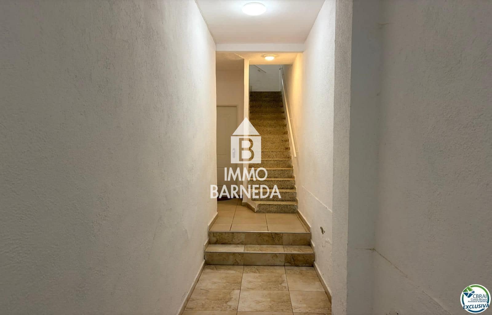 2 bedroom Flat for sale in Roses - € 190,000 (Ref: 9924933)
