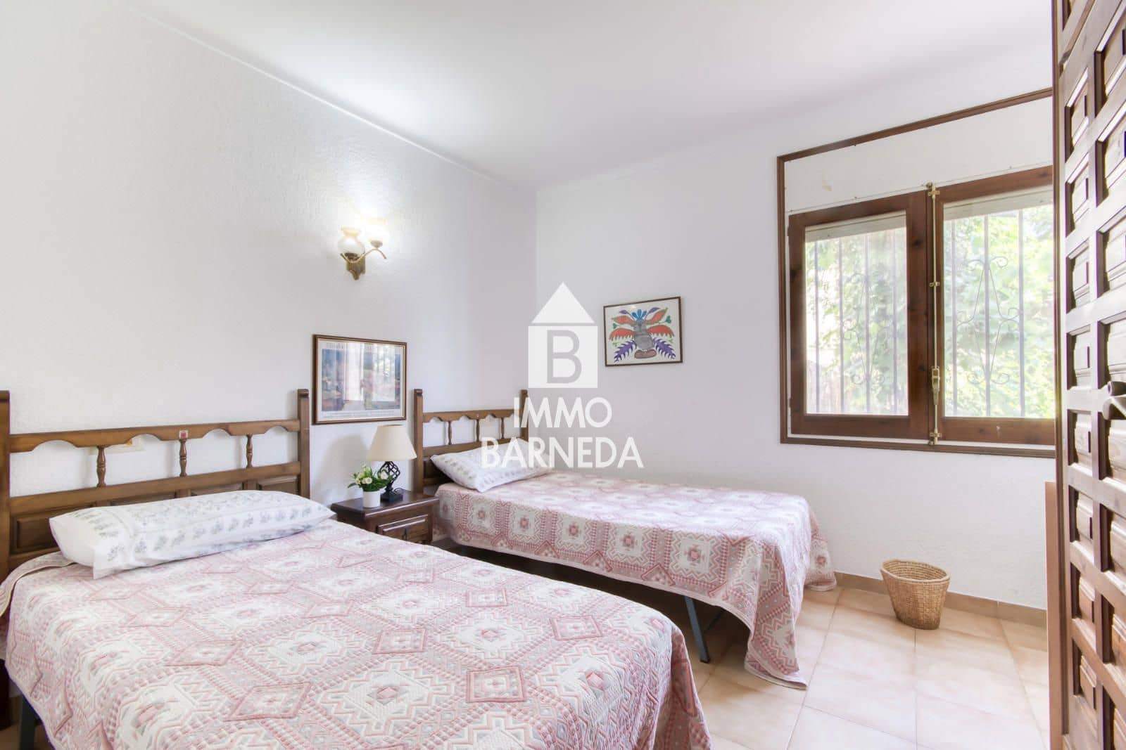 3 bedroom Flat for sale in Roses with pool garage - € 385,000 (Ref: 9929770)
