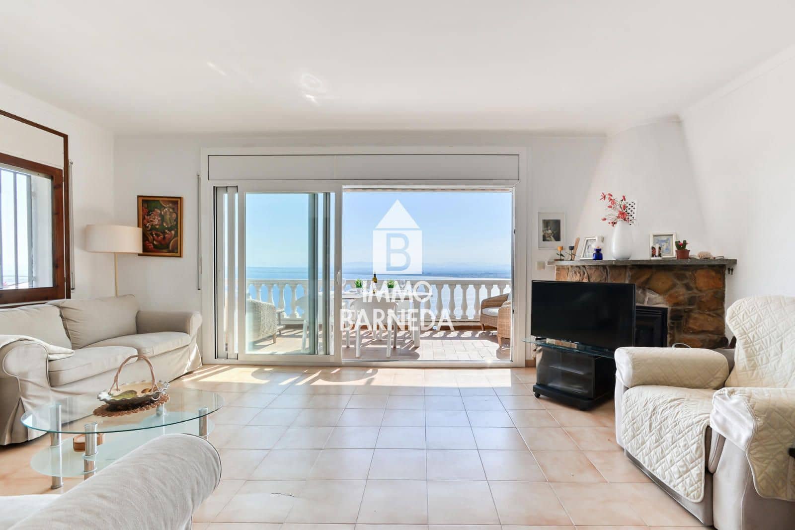 3 bedroom Flat for sale in Roses with pool garage - € 385,000 (Ref: 9929770)